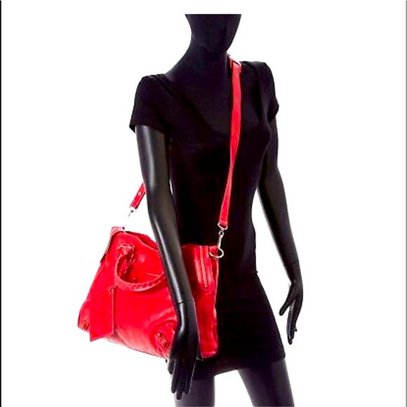 Balenciaga Handbags - 🎉HP🎉 Balenciaga velo bag Like New